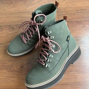 Teva Olive Green Hiking Boots